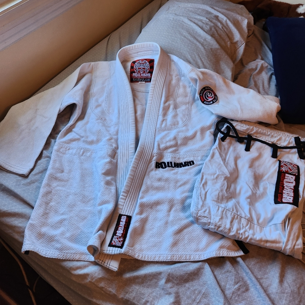 RollHard Brazilian Jiu-Jitsu Gi A3 white